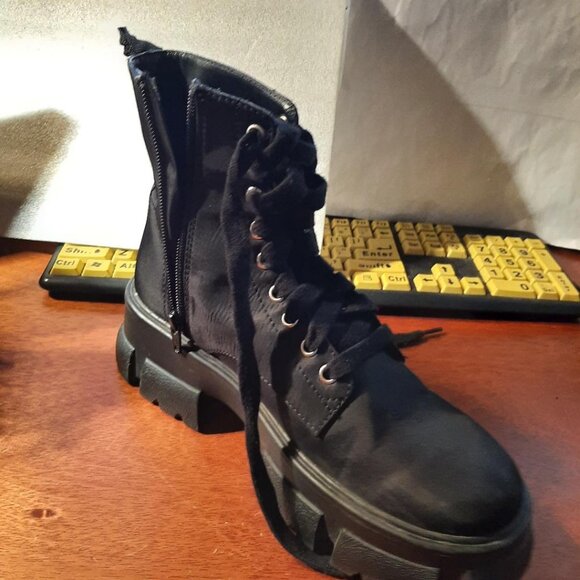 NEW ! Steve Madden Thora-P Combat Boot Black Size 8 - Picture 1 of 7